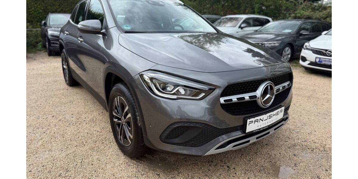 Mercedes-Benz GLA 180 67.000 km 27.699 &euro; Stuttgart-Möhringen 70567
