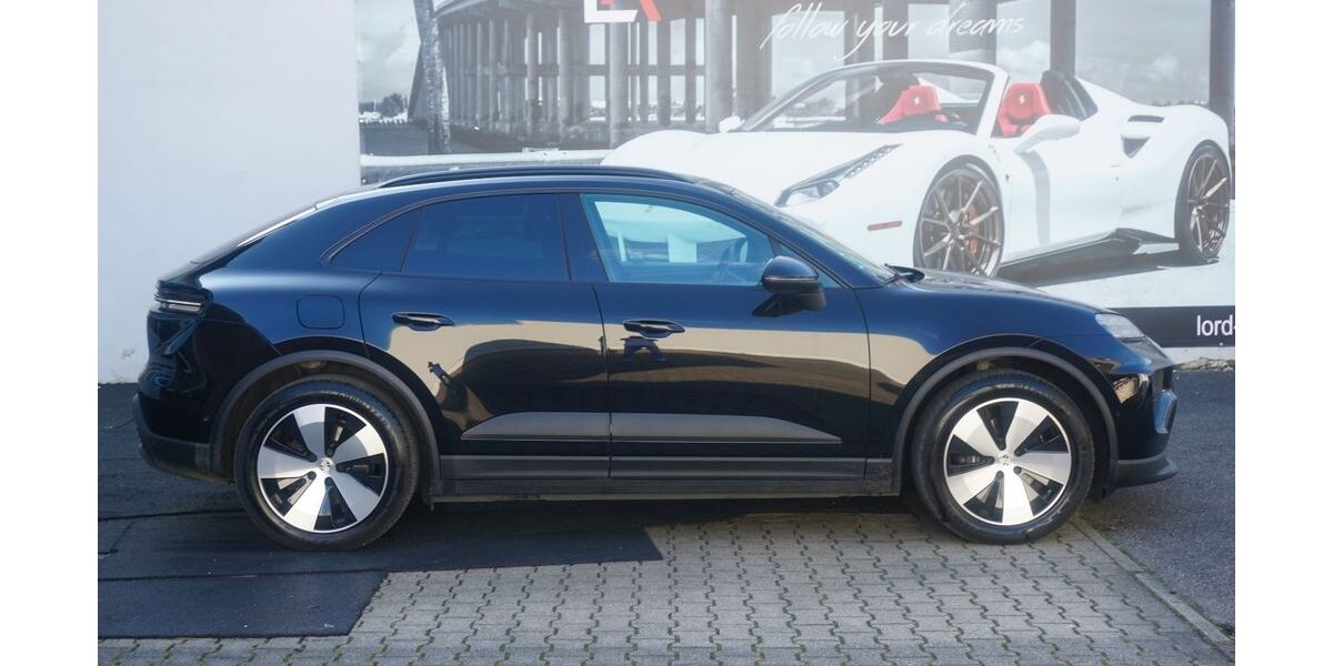 Porsche Macan 10.900 km 69.999 &euro; Stuttgart 70499