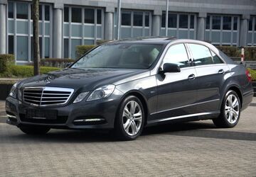 Mercedes-Benz E 220 148.000 km 13.990 &euro; Stuttgart 70567