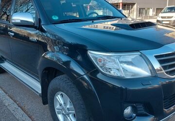 Toyota Hilux 282.524 km 15.300 &euro; Fellbach 70736