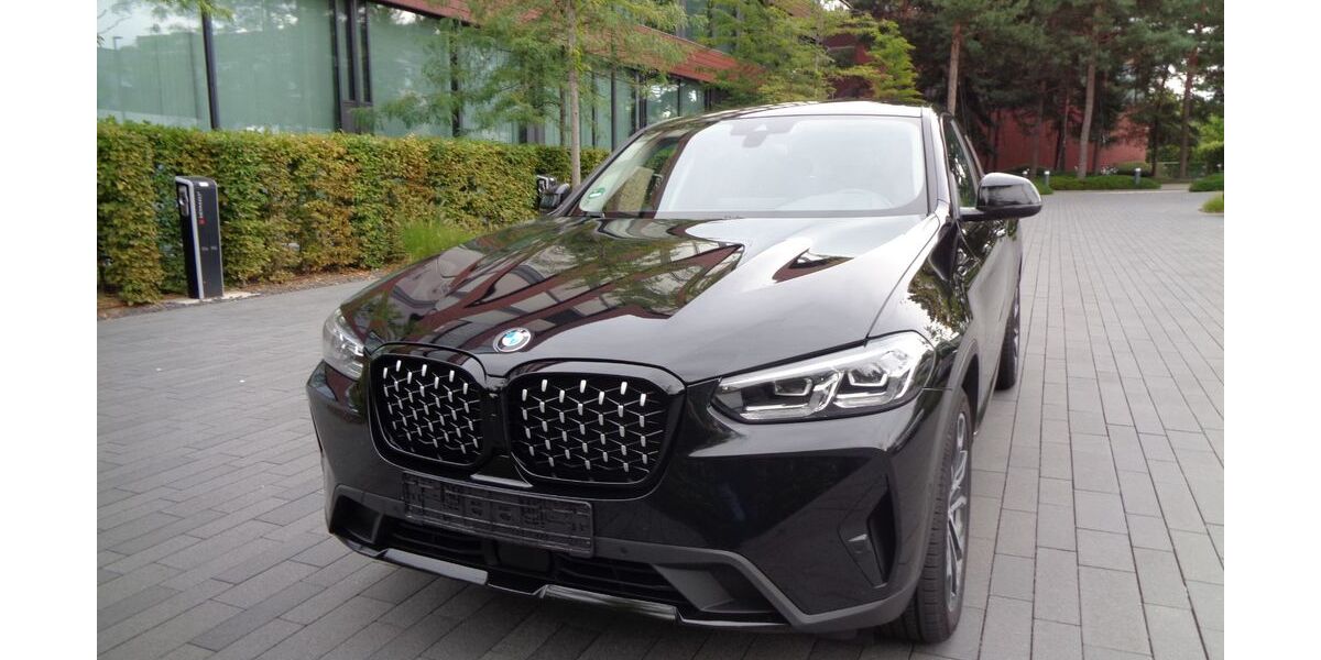 BMW X4 106.000 km 40.100 &euro; Stuttgart 70469
