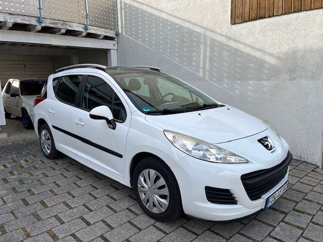 Peugeot 207 192.000 km 2.400 &euro; Böblingen 71034
