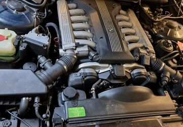 BMW 750 280.000 km 14.900 &euro; Fellbach 70734