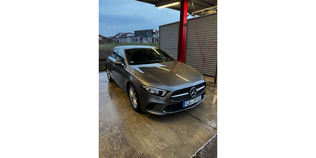 Mercedes-Benz A 180 99.000 km 17.999 &euro; Möglingen 71696