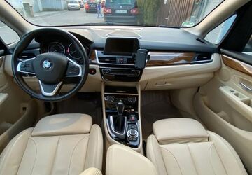 BMW 218 Active Tourer 200.100 km 12.500 &euro; Stuttgart 70567