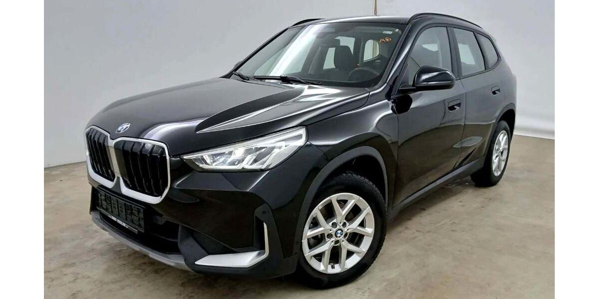 BMW X1 13.000 km 34.490 &euro; Böblingen 71032
