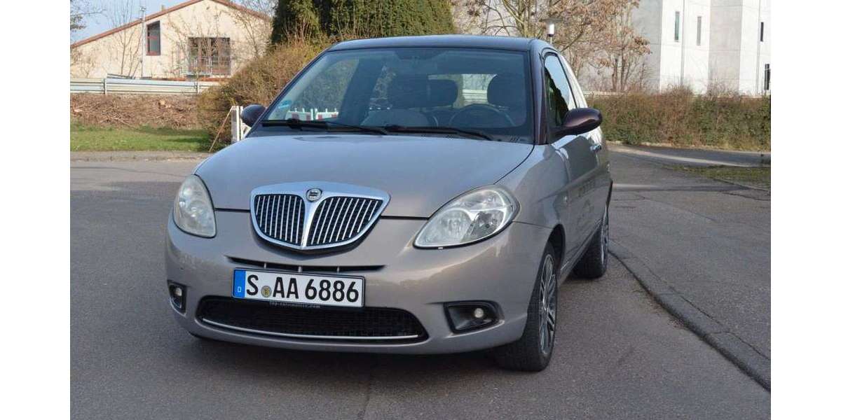 Lancia Ypsilon 139.700 km 2.555 &euro; Stuttgart 70499