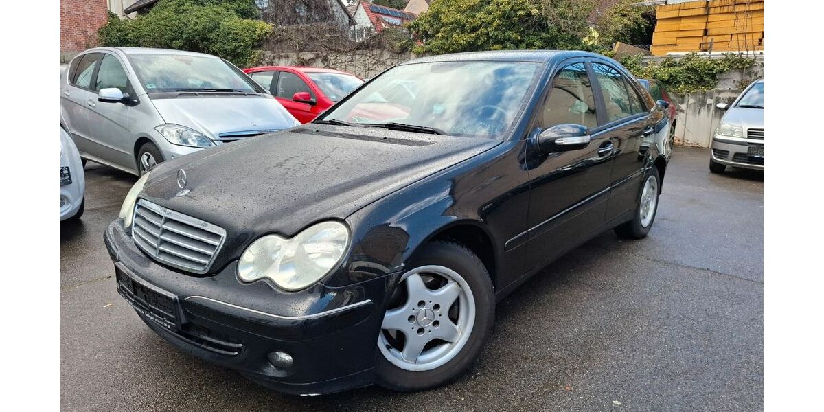 Mercedes-Benz C 220 138.000 km 5.900 &euro; Stuttgart 70195
