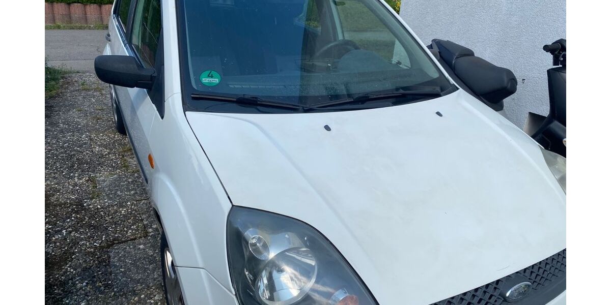 Ford Fiesta 180.000 km 2.200 &euro; Neckartenzlingen 72654