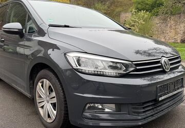 VW Touran 234.000 km 8.999 &euro; Tübingen 72074