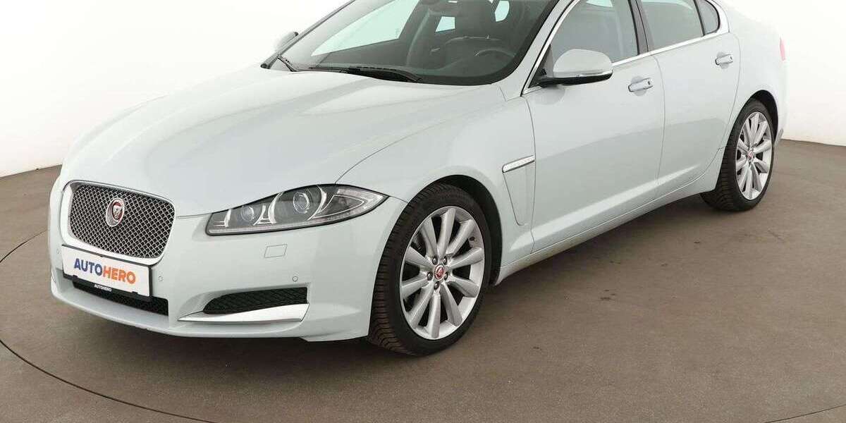 Jaguar XF 58.668 km 17.490 &euro; Stuttgart 70195