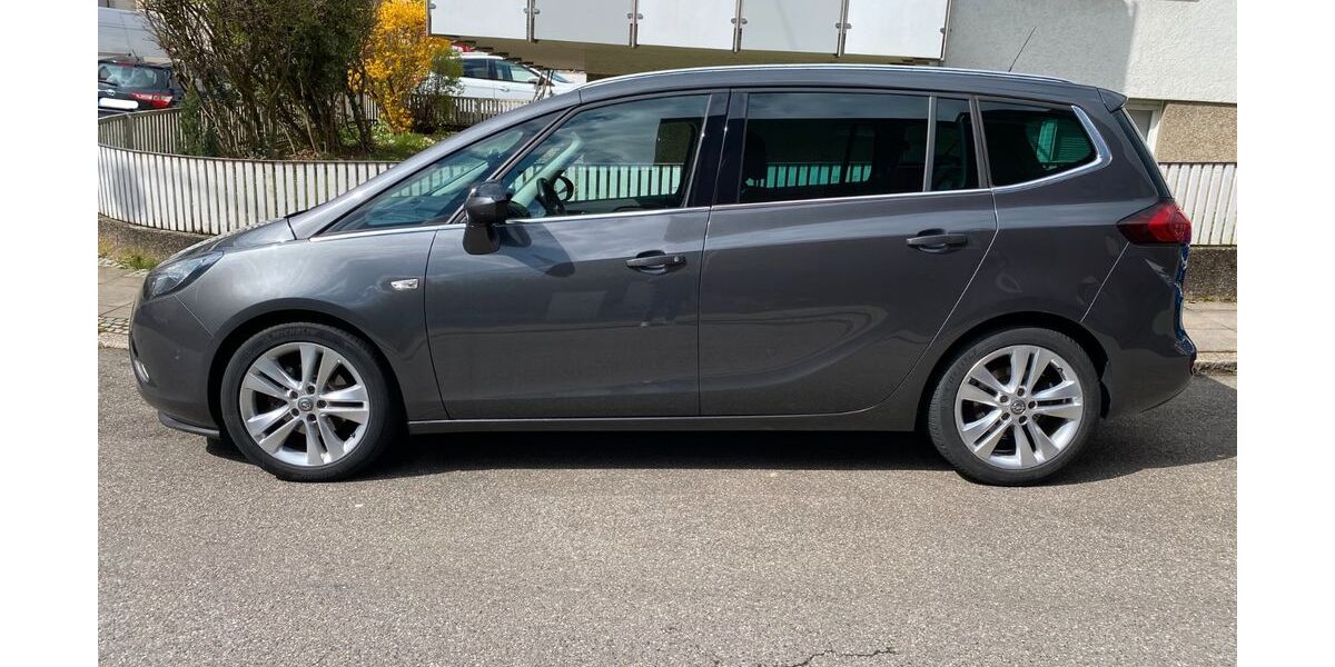 Opel Zafira Tourer 130.438 km 7.200 &euro; Stuttgart 70435