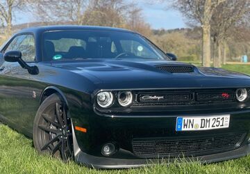 Dodge Challenger 18.000 km 47.000 &euro; Fellbach 70736