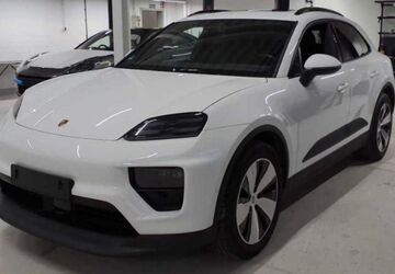 Porsche Macan 9.870 km 69.970 &euro; Stuttgart 70499