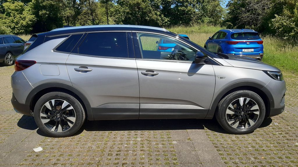 Opel Grandland (X) 65.500 km 16.990 &euro; Stuttgart 70437