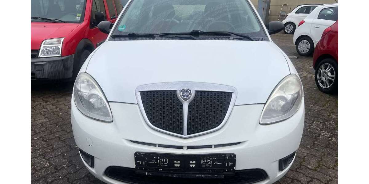 Lancia Ypsilon 94.500 km 2.999 &euro; Friolzheim 71292