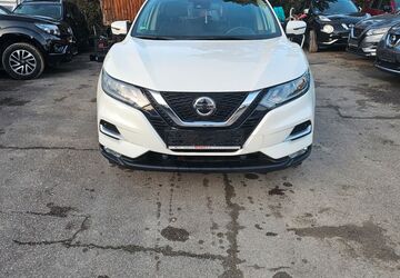 Nissan Qashqai 72.000 km 13.250 &euro; Stuttgart 70376