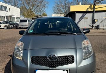 Toyota Yaris 133.000 km 4.199 &euro; Stuttgart 70372