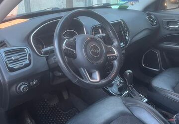 Jeep Compass 79.000 km 14.500 &euro; Stuttgart 70193