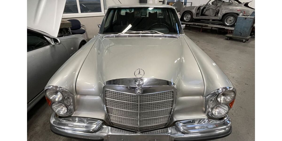 Mercedes-Benz 300 85.337 km 59.999 &euro; Backnang 71522