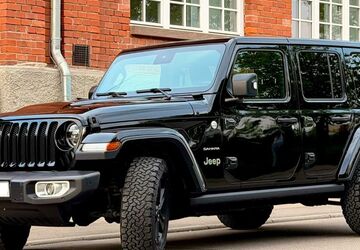 Jeep Wrangler 98.000 km 39.900 &euro; Bietigheim-Bissingen 74321
