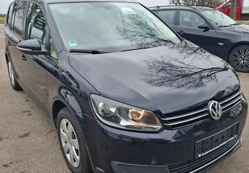 VW Touran 208.000 km 5.200 &euro; Kernen i. r 71394