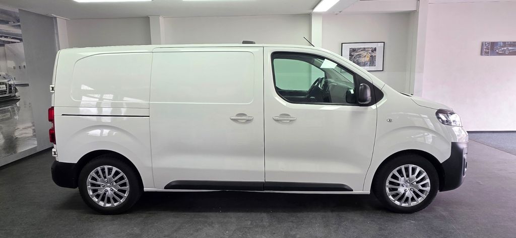 Opel Vivaro 150.000 km 10.990 &euro; Asperg/Ludwigsburg bei Stuttgart 71679