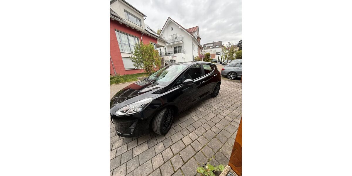 Ford Fiesta 78.000 km 10.500 &euro; Korb 71404