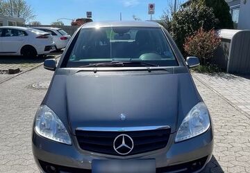 Mercedes-Benz A 180 182.648 km 2.600 &euro; Bietigheim-Bissingen 74321
