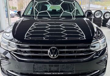 VW Tiguan 61.000 km 30.200 &euro; Ebersbach 73061
