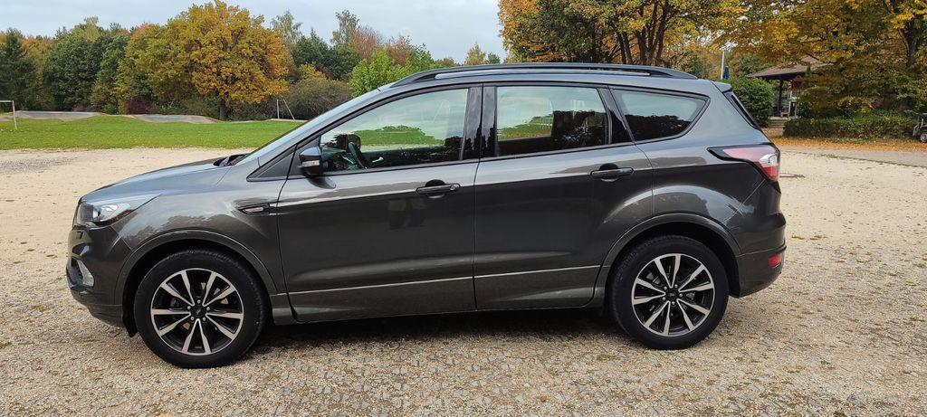Ford Kuga 60.000 km 16.500 &euro; Albershausen 73095
