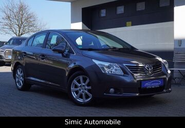 Toyota Avensis 182.000 km 6.350 &euro; Owen 73277