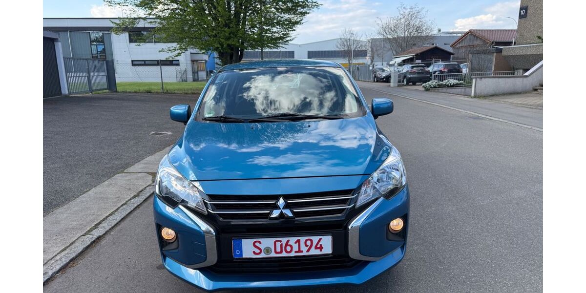 Mitsubishi Space Star 82.000 km 8.499 &euro; Fellbach 70736