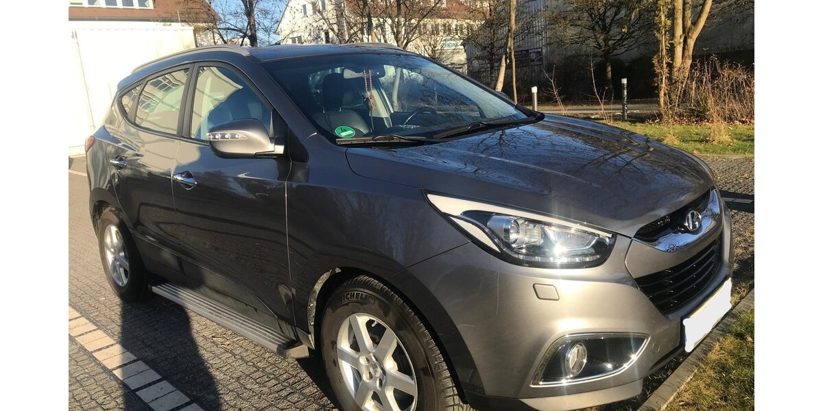 Hyundai IX35 128.000 km 11.900 &euro; Stuttgart 70173