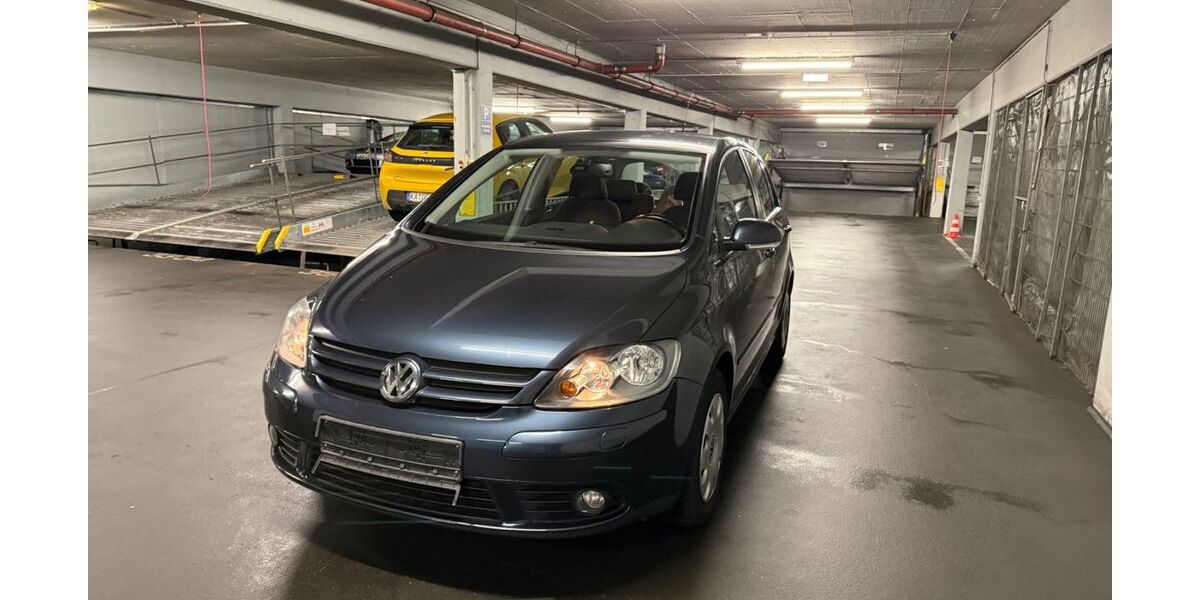 VW Golf Plus 166.000 km 3.699 &euro; Stuttgart 70178