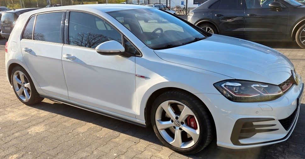 VW Golf 27.571 km 24.200 &euro; Ludwigsburg 71634