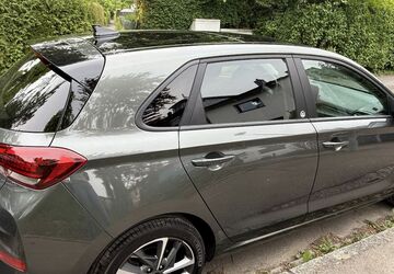 Hyundai i30 107.432 km 17.900 &euro; Stuttgart 70597