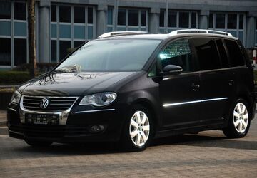 VW Touran 254.000 km 4.990 &euro; Stuttgart 70567