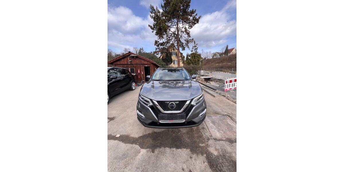 Nissan Qashqai 138.600 km 10.900 &euro; Stuttgart 70376