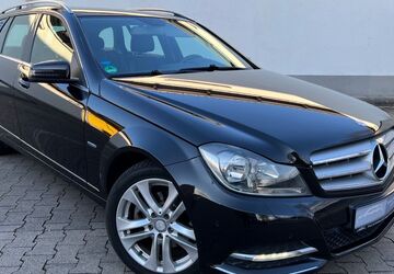 Mercedes-Benz C 220 152.300 km 12.490 &euro; Stuttgart 70378