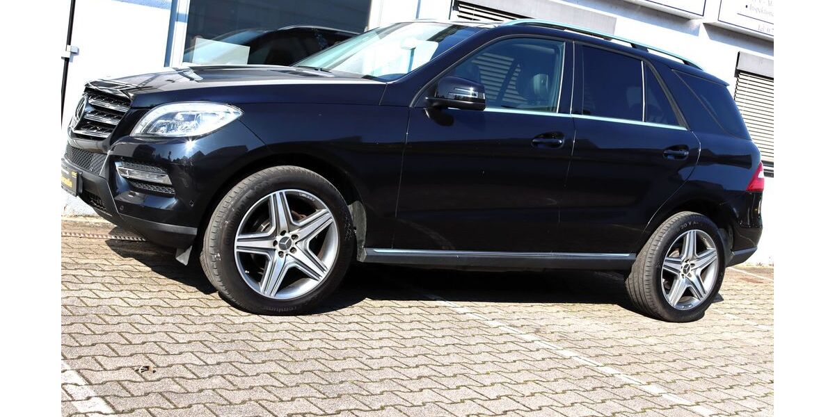 Mercedes-Benz ML 350 211.160 km 18.890 &euro; Bietigheim Bissingen 74321