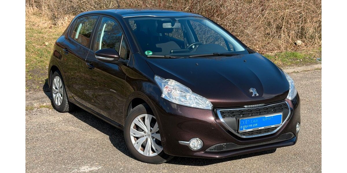 Peugeot 208 77.000 km 6.999 &euro; Asperg 71679