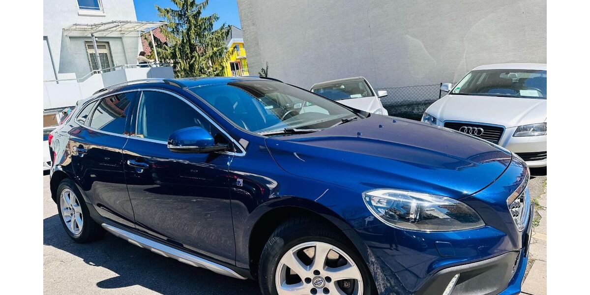 Volvo V40 Cross Country 92.000 km 16.499 &euro; Stuttgart-Zuffenhausen 70435