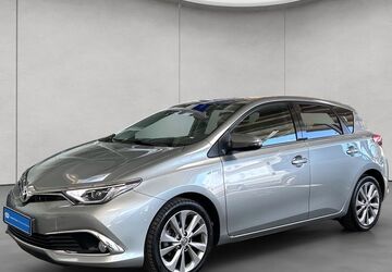 Toyota Auris 106.152 km 11.940 &euro; Esslingen 73730