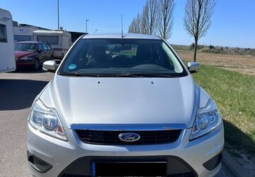 Ford Focus 83.921 km 2.950 &euro; Winnenden 71364