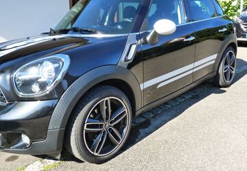 Mini Countryman S (Cooper) 119.200 km 8.990 &euro; Metzingen 72555