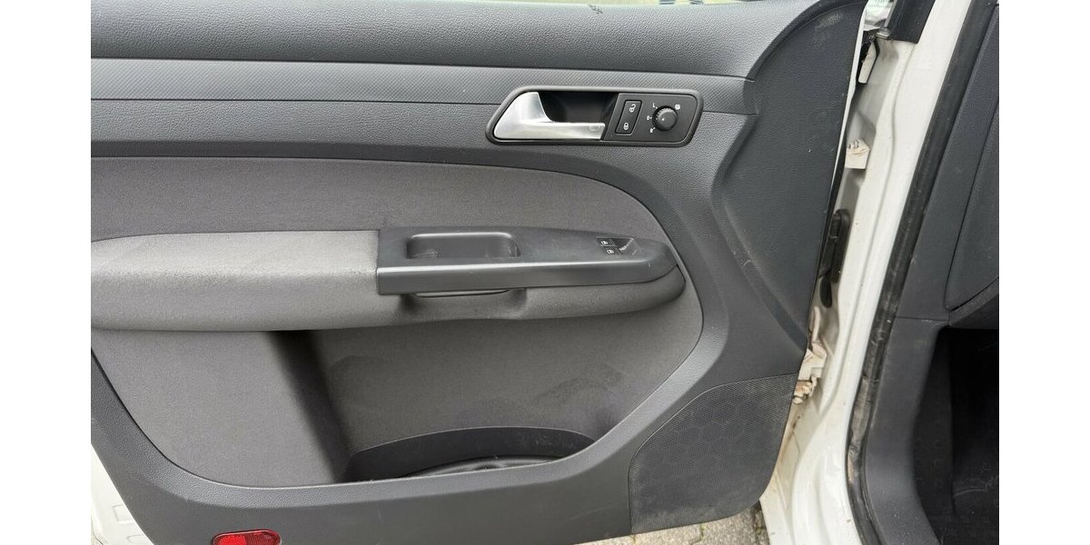 VW Caddy Maxi 2.0 TDI DSG Rollstuhltransport 450.000 km 2.850 &euro; Schorndorf 73614