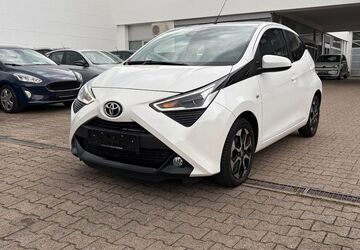 Toyota Aygo (X) 16.731 km 12.995 &euro; Stuttgart 70597
