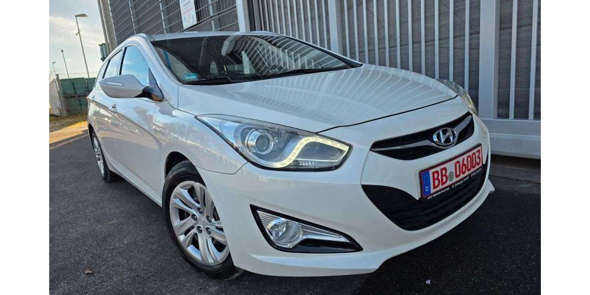 Hyundai i40 133.000 km 7.600 &euro; Holzgerlingen 71088