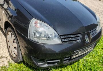 Renault Clio 126.000 km 2.700 &euro; Stuttgart 70563